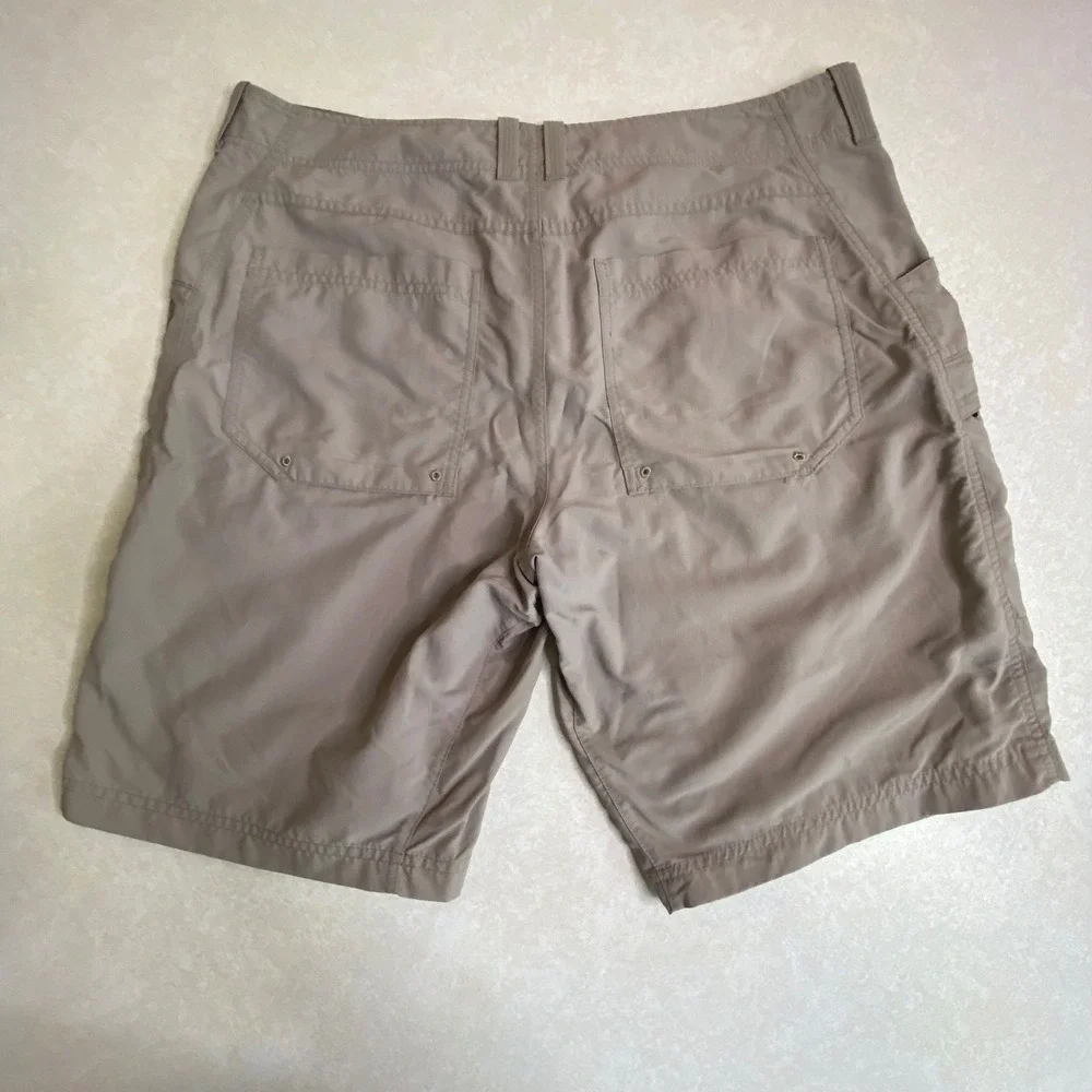 Mountain Hardwear Mens 36 Hiking Shorts Tan Nylon Cargo Outdoor Trekking